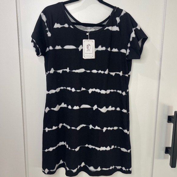 Alaster Queen T Shirt Cotton Dress NWT - Picture 1 of 5